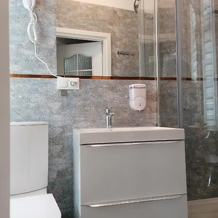 Apartment Tulip - 2 Ze Wspolna Lazienka I Kuchnia