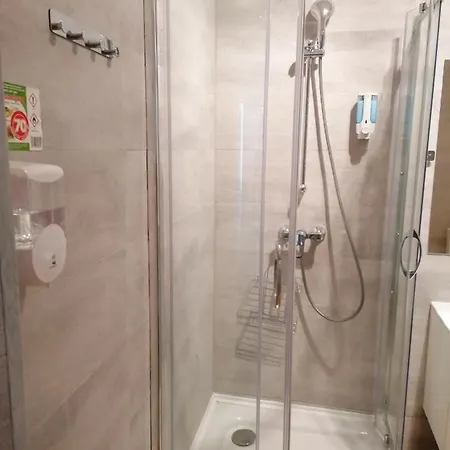 Apartment Tulip - 2 Ze Wspolna Lazienka I Kuchnia