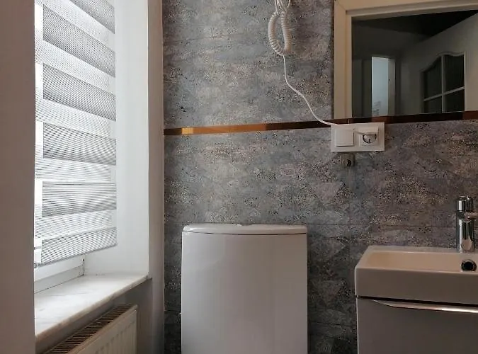 Tulip - Jednoosobowy Nr 2 Ze Wspolna Lazienka I Kuchnia Apartment *